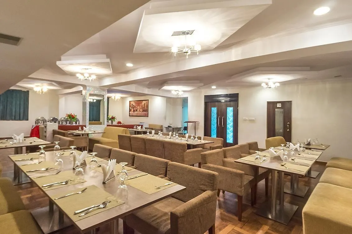 Hotel Ats Grand Kera